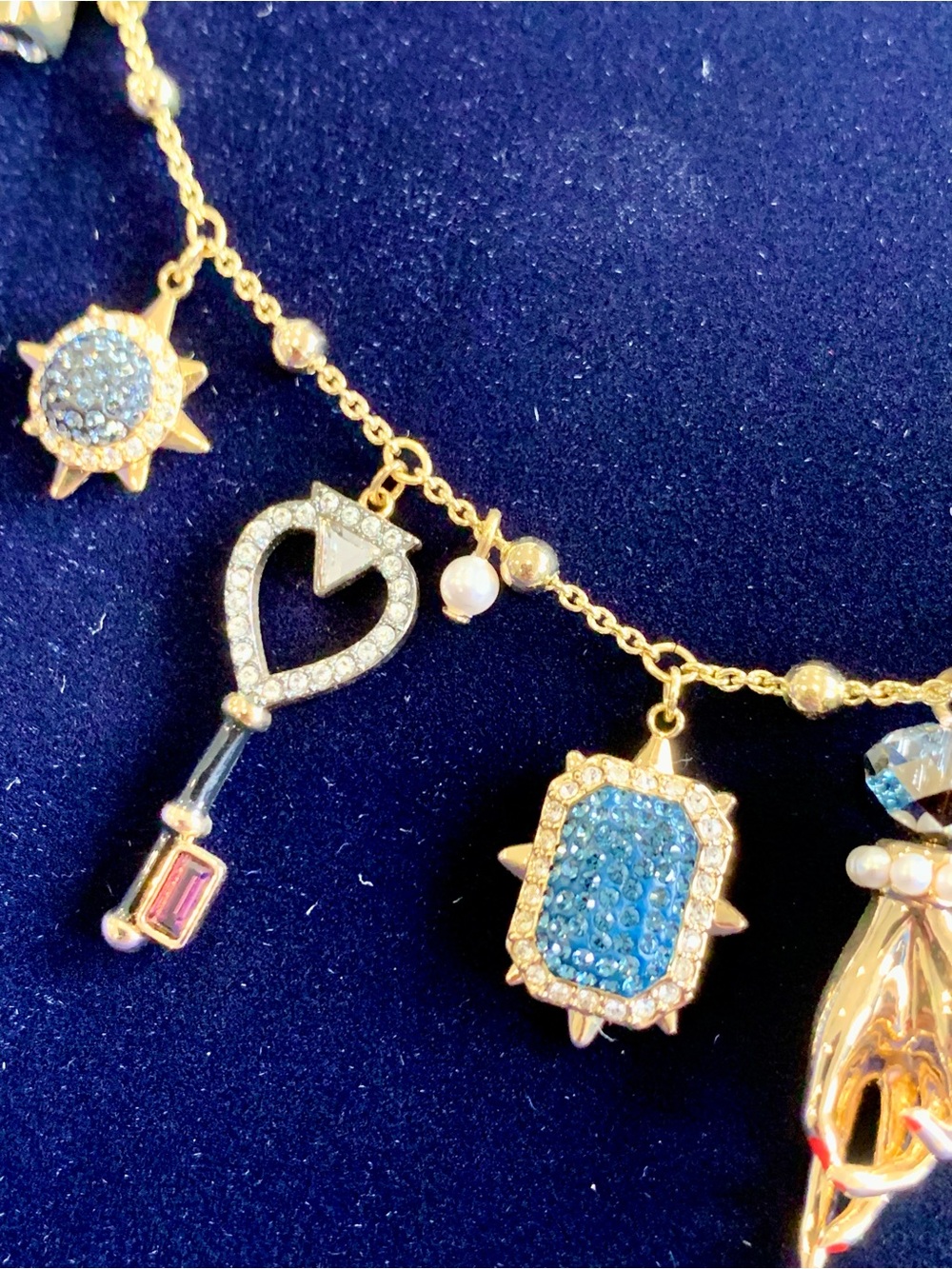 New/never worn Swarovski Gold "All Around" Luck Magic Charm Necklace - Picture 10 of 12